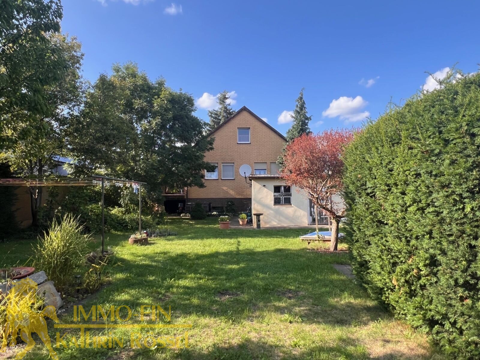 Ruhiges Wohnen, viel Raum, viele Ideen – Ihr Haus in Forst (Lausitz) Ruhiges Wohnen, viel Raum, viele Ideen – Ihr Haus in Forst (Lausitz)