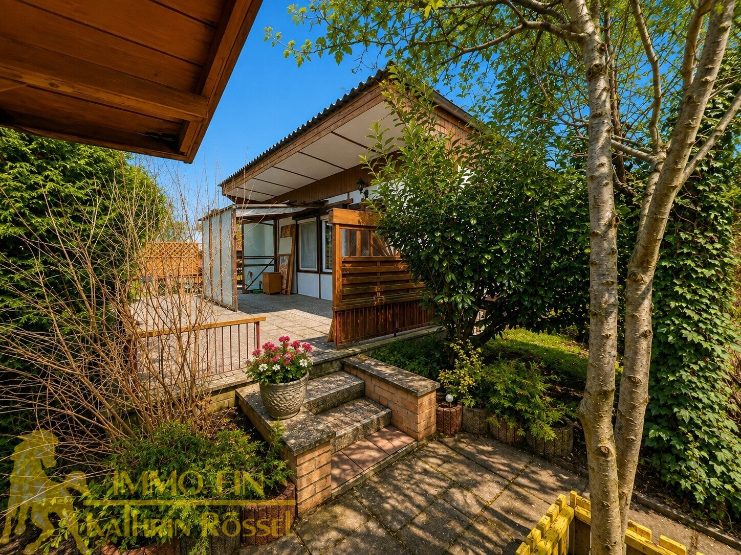 Gartenbungalow auf großzügigem Eigentumsgrundstück – viel Platz, Ruhe und Entwicklungsmöglichkeiten Gartenbungalow auf großzügigem Eigentumsgrundstück – viel Platz, Ruhe und Entwicklungsmöglichkeiten